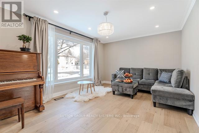 2280 Wiseman Court, Mississauga, Ontario  L5J 1P2 - Photo 4 - W12804222