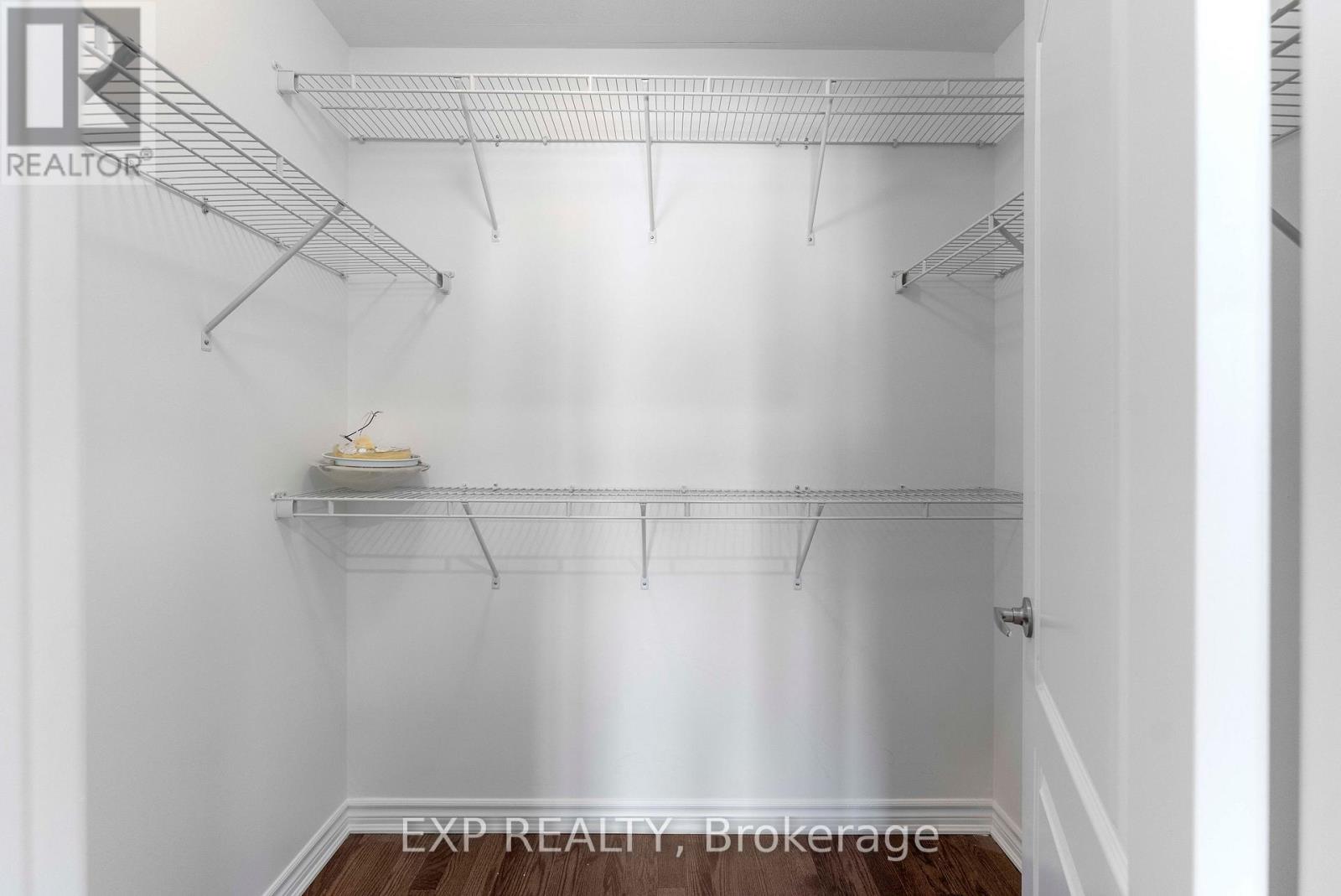 203 Grovehill Crescent, Kitchener, Ontario  N2R 0K9 - Photo 20 - X12804230