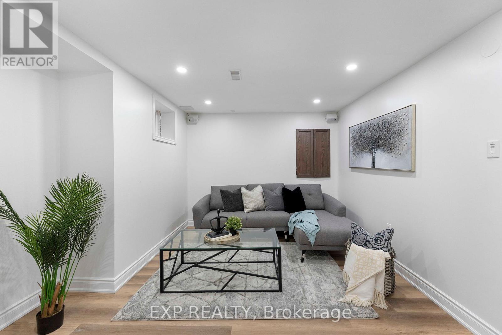 203 Grovehill Crescent, Kitchener, Ontario  N2R 0K9 - Photo 36 - X12804230