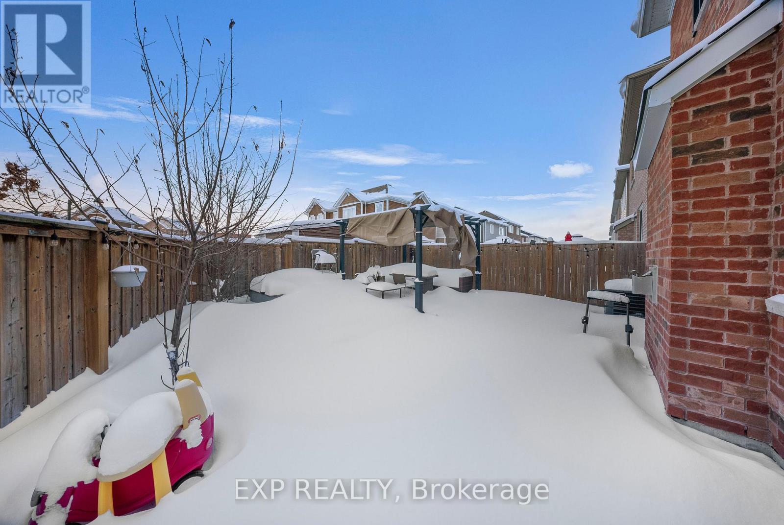 203 Grovehill Crescent, Kitchener, Ontario  N2R 0K9 - Photo 37 - X12804230