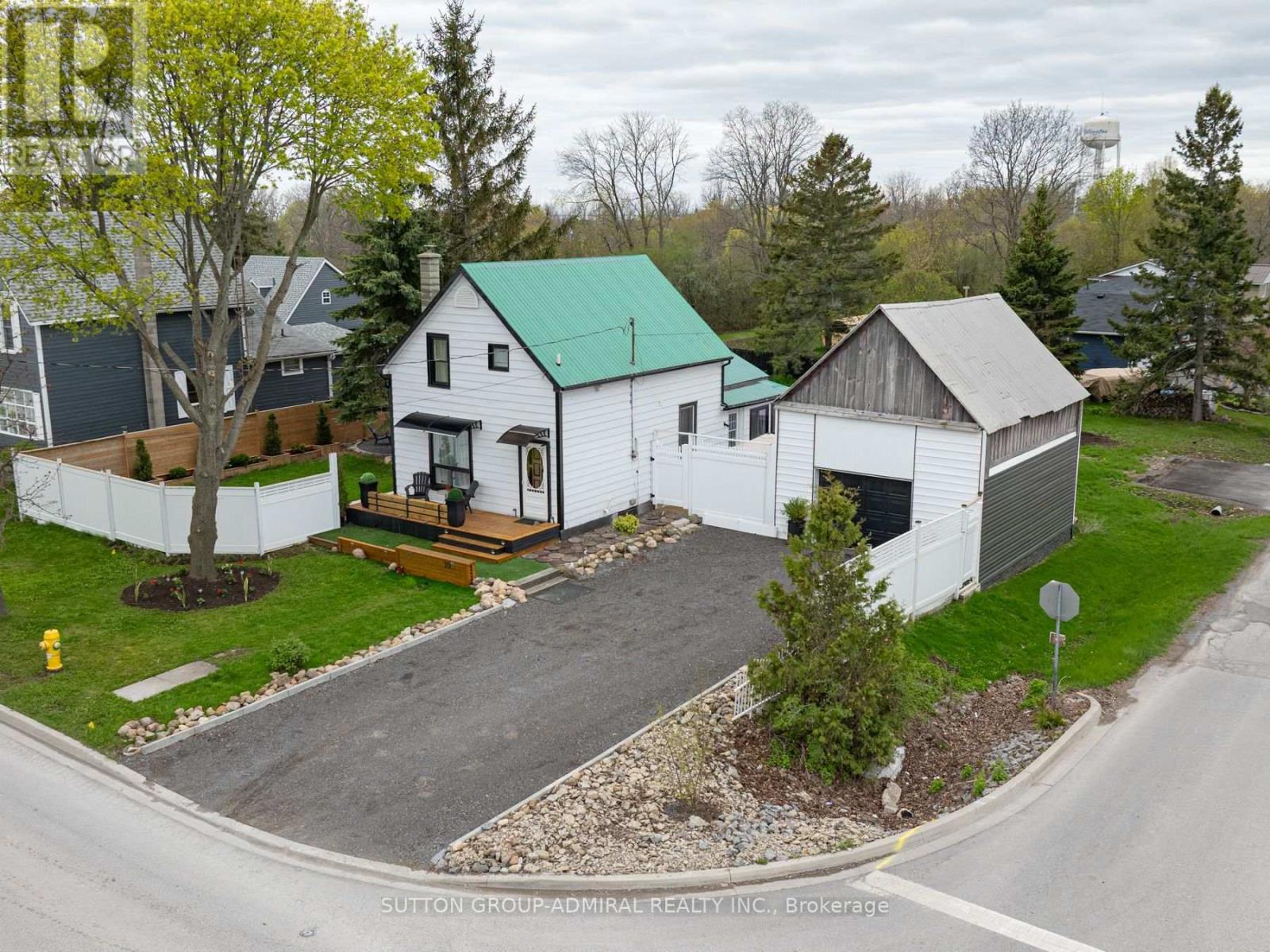 70 BELLEVILLE STREET, Prince Edward County, Ontario