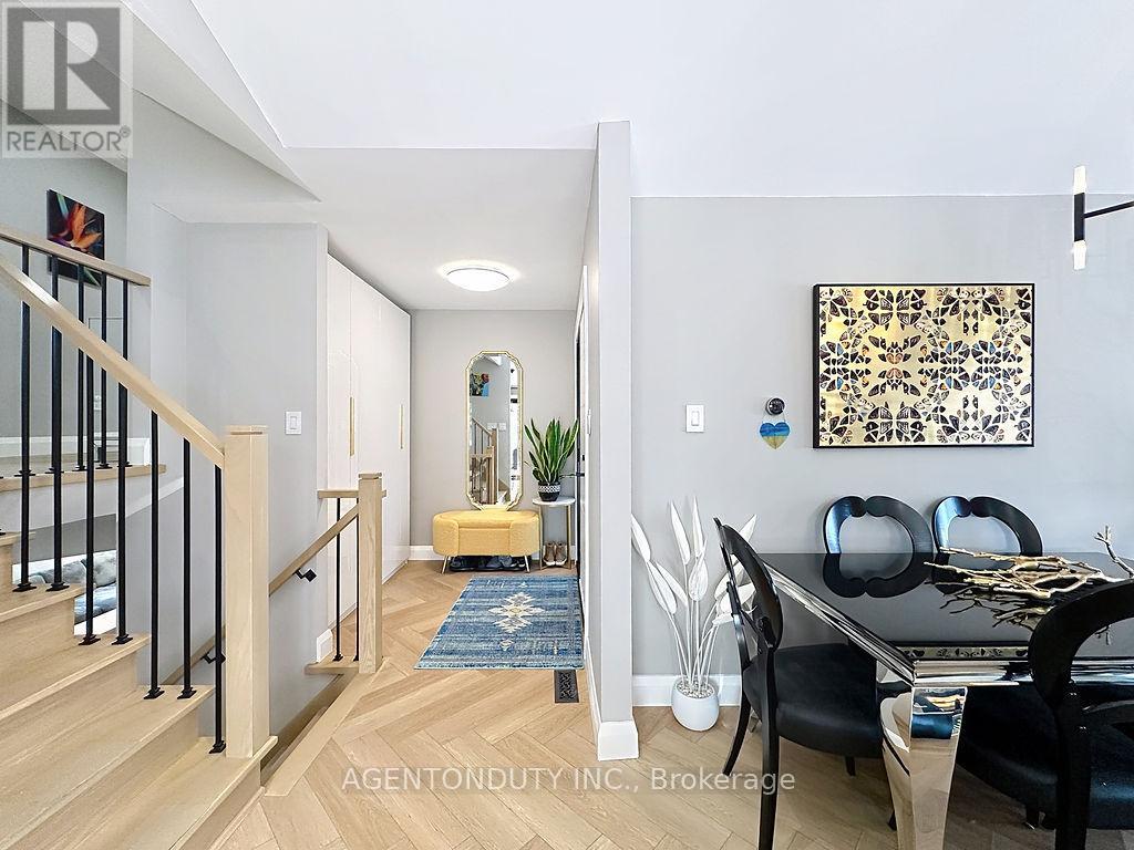 475 Karen Park Crescent, Mississauga, Ontario  L5A 3E1 - Photo 15 - W12804040