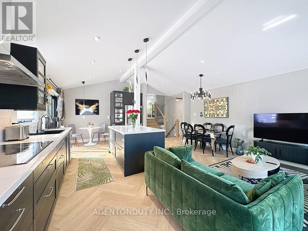 475 Karen Park Crescent, Mississauga, Ontario  L5A 3E1 - Photo 17 - W12804040