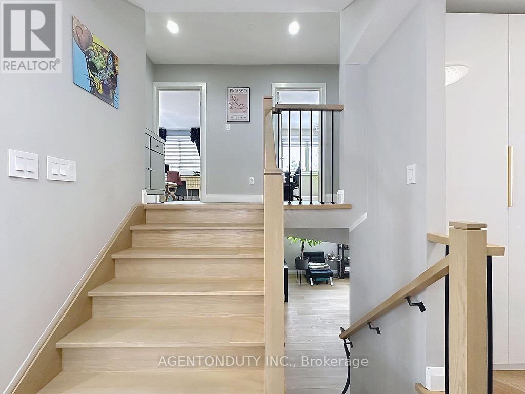 475 Karen Park Crescent, Mississauga, Ontario  L5A 3E1 - Photo 22 - W12804040