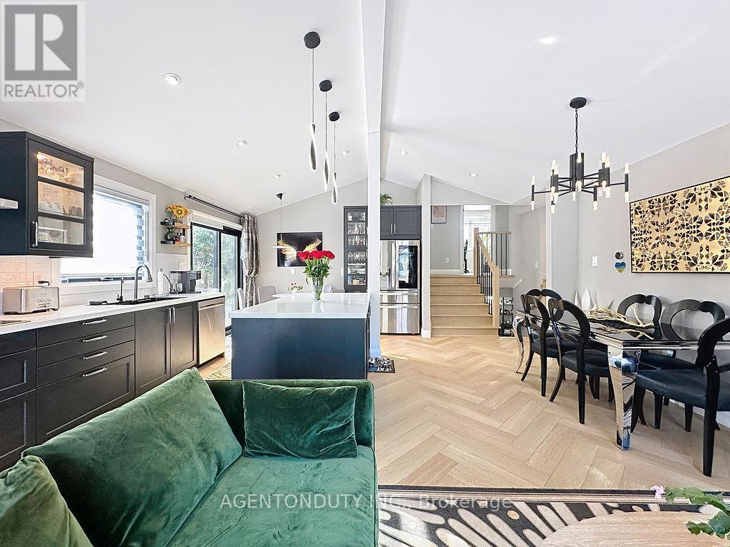 475 Karen Park Crescent, Mississauga, Ontario  L5A 3E1 - Photo 16 - W12804040