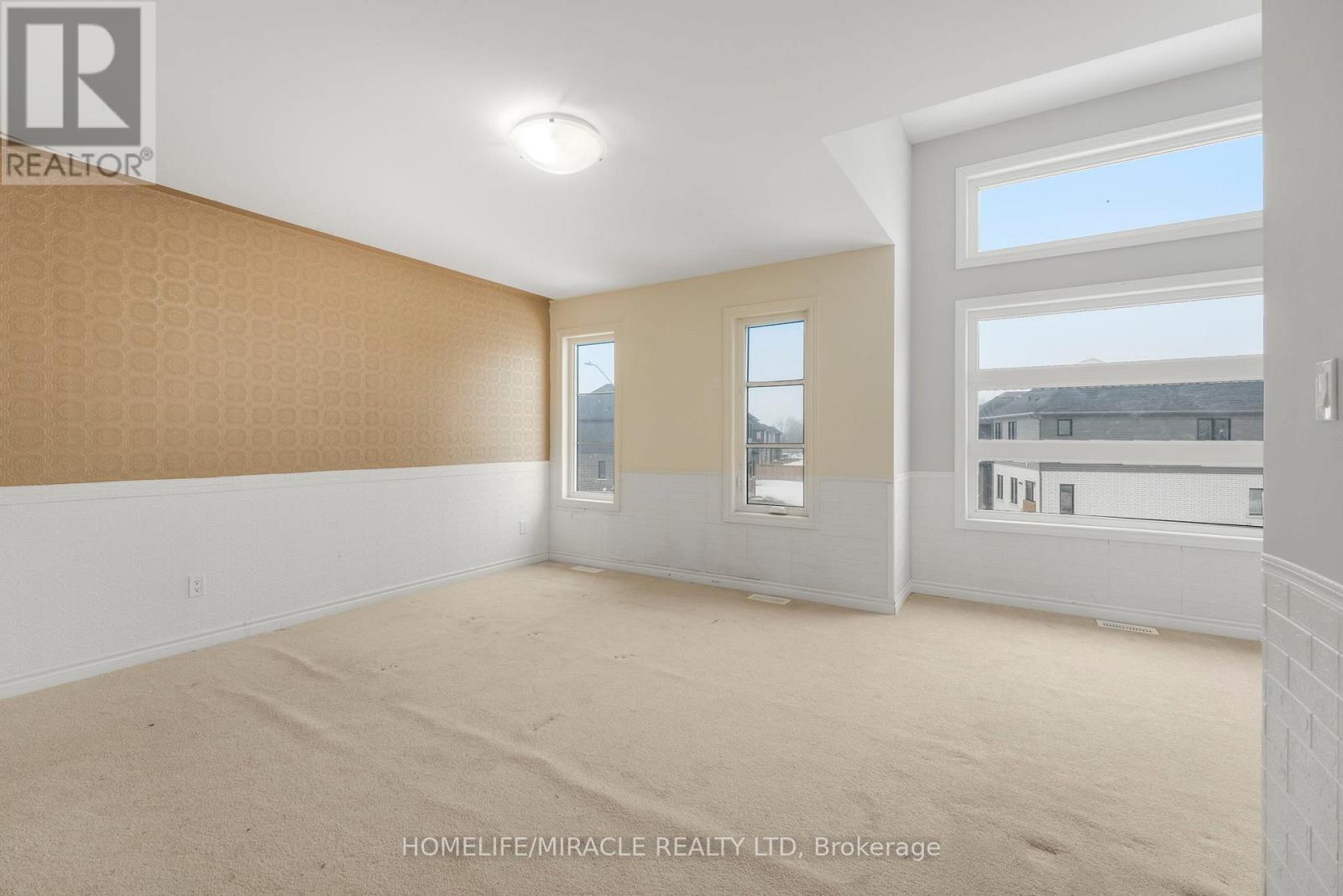 35 Caroline Street, Welland, Ontario  L3B 0J8 - Photo 19 - X12804148