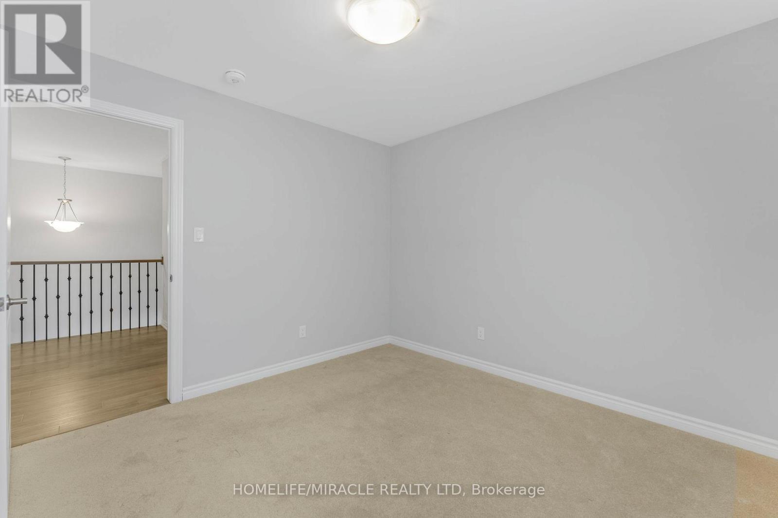 35 Caroline Street, Welland, Ontario  L3B 0J8 - Photo 18 - X12804148