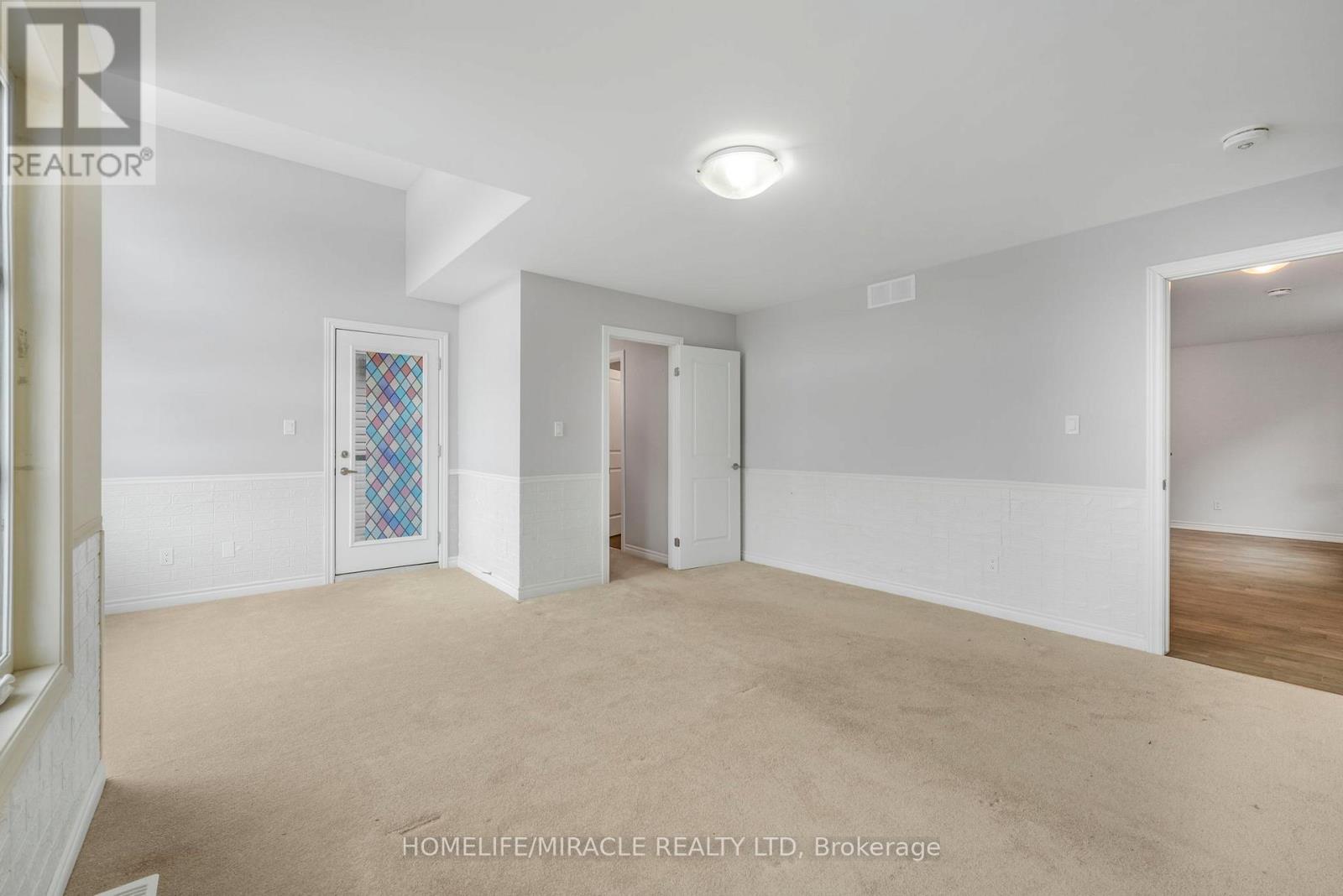 35 Caroline Street, Welland, Ontario  L3B 0J8 - Photo 23 - X12804148