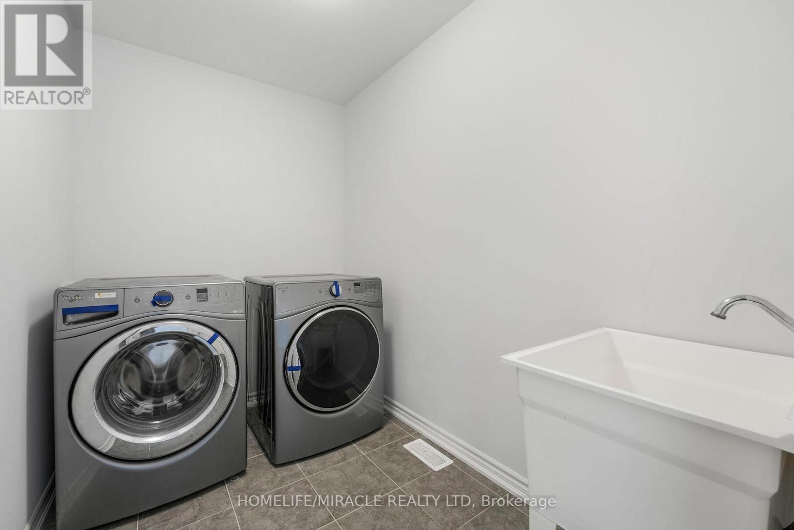 35 Caroline Street, Welland, Ontario  L3B 0J8 - Photo 35 - X12804148