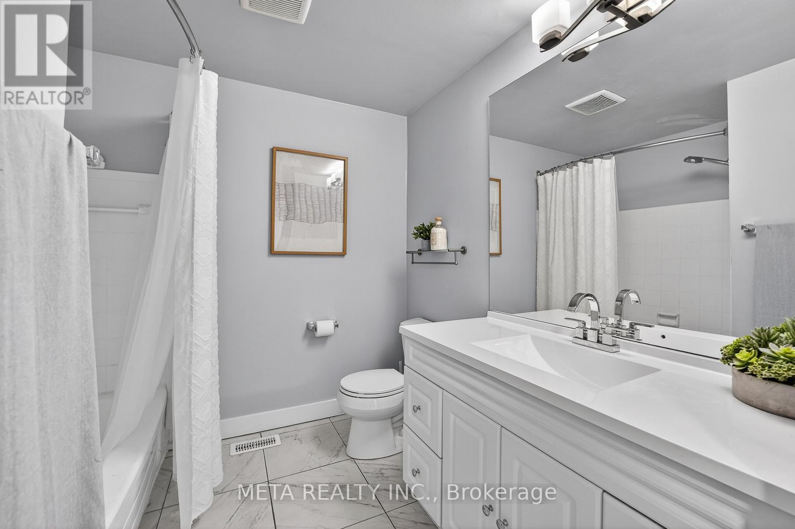 723 West 5th Street, Hamilton, Ontario  L9C 3R3 - Photo 11 - X12804212