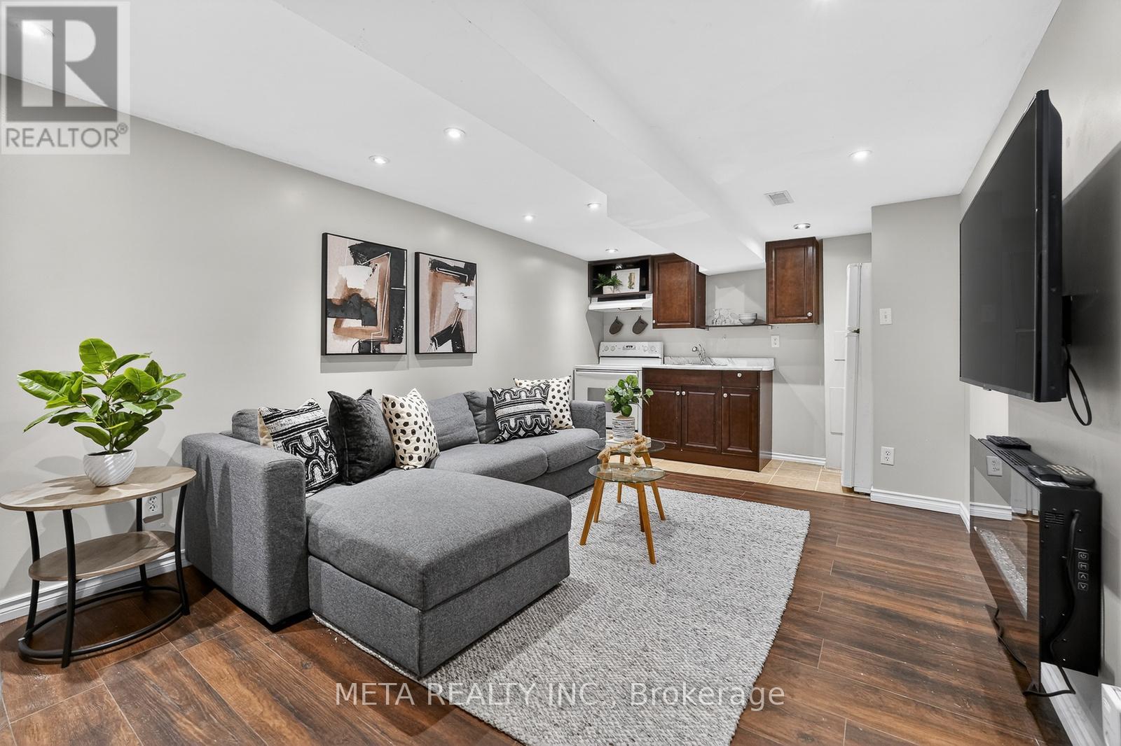 723 West 5th Street, Hamilton, Ontario  L9C 3R3 - Photo 24 - X12804212