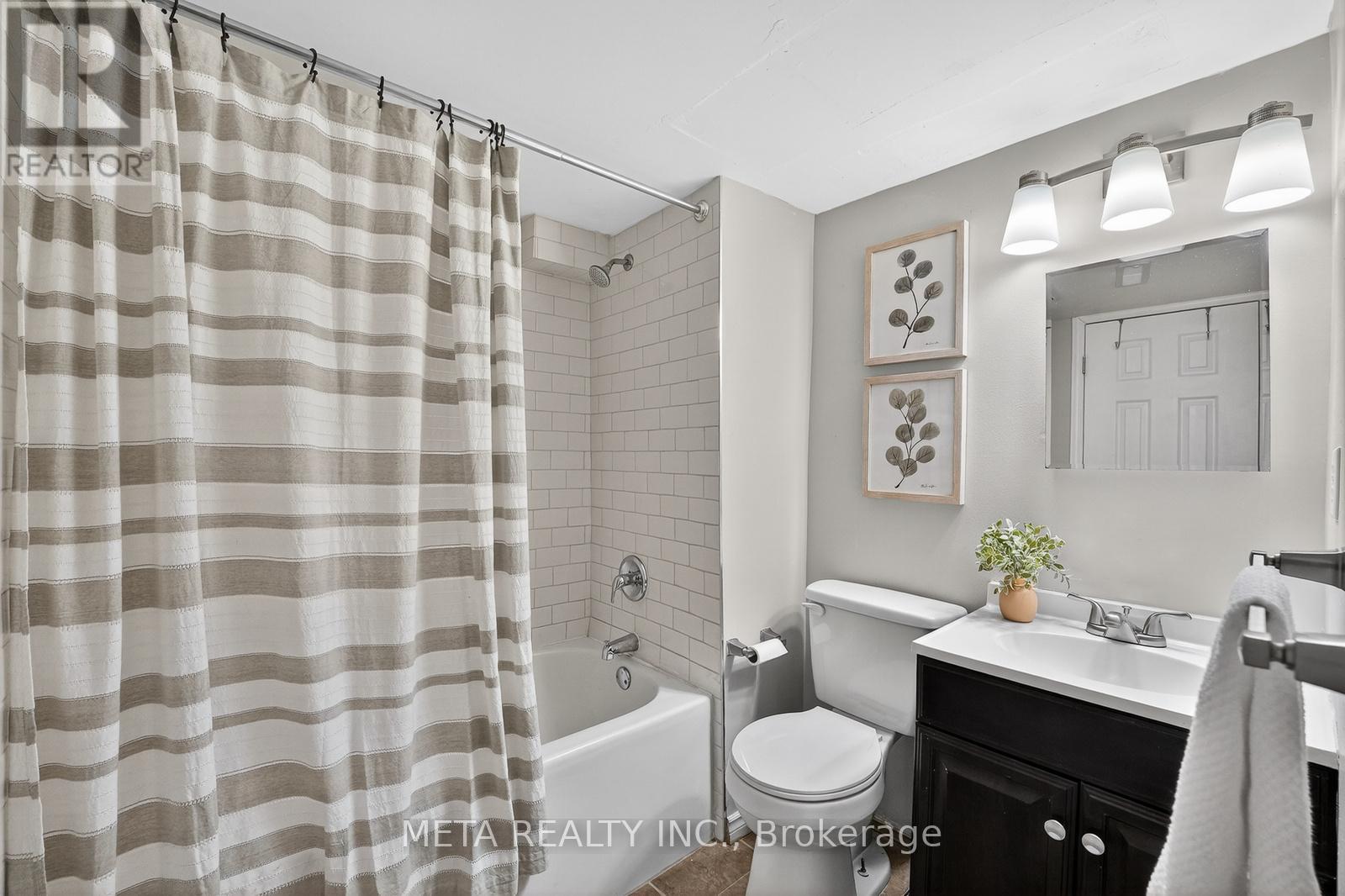 723 West 5th Street, Hamilton, Ontario  L9C 3R3 - Photo 28 - X12804212