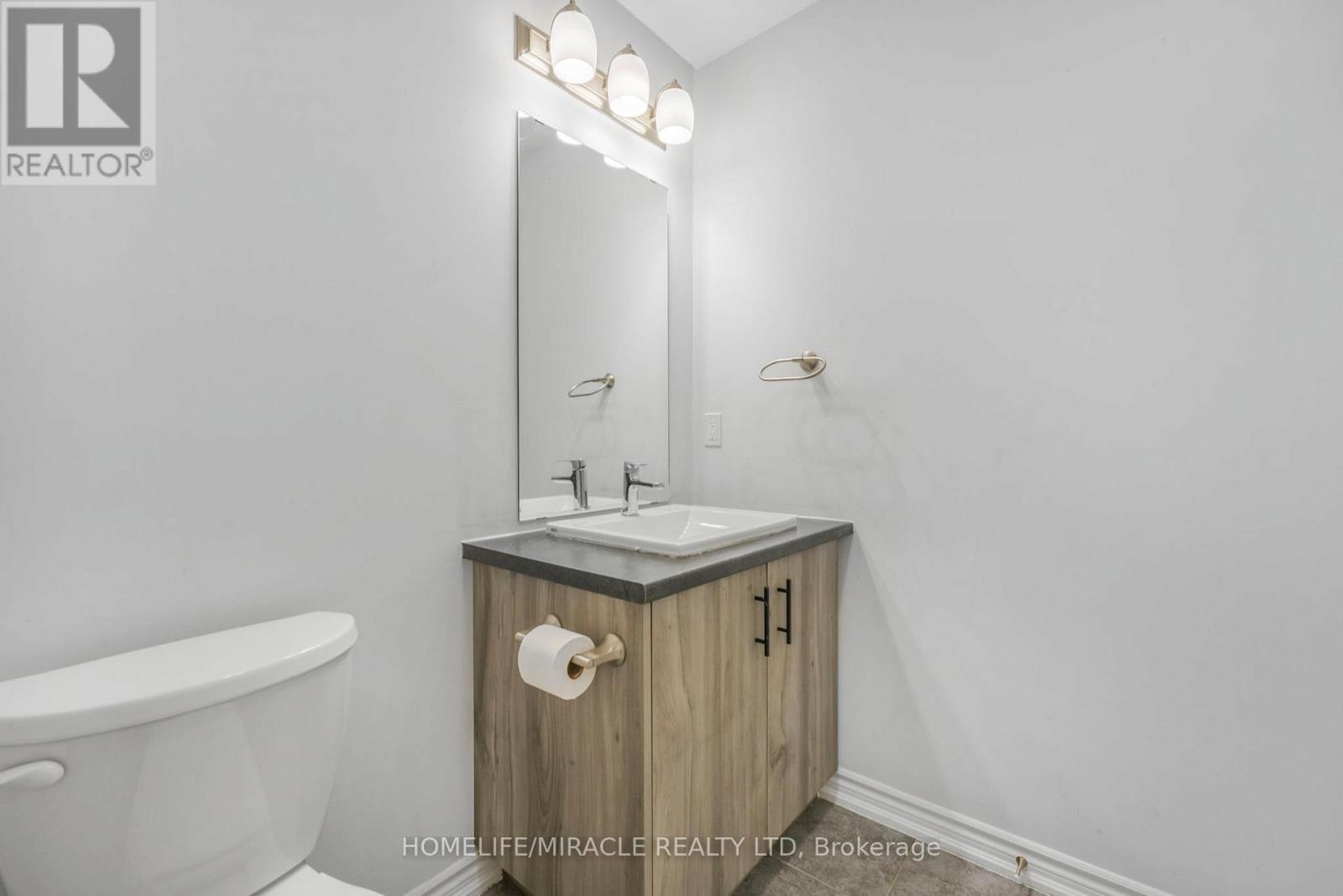 35 Caroline Street, Welland, Ontario  L3B 0J8 - Photo 32 - X12804148