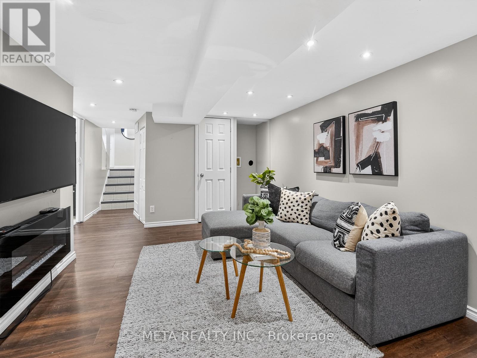 723 West 5th Street, Hamilton, Ontario  L9C 3R3 - Photo 25 - X12804212