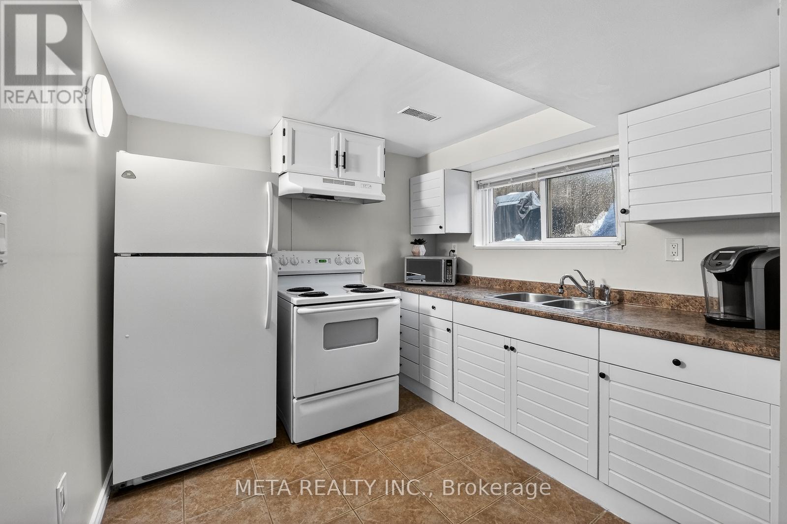 723 West 5th Street, Hamilton, Ontario  L9C 3R3 - Photo 19 - X12804212