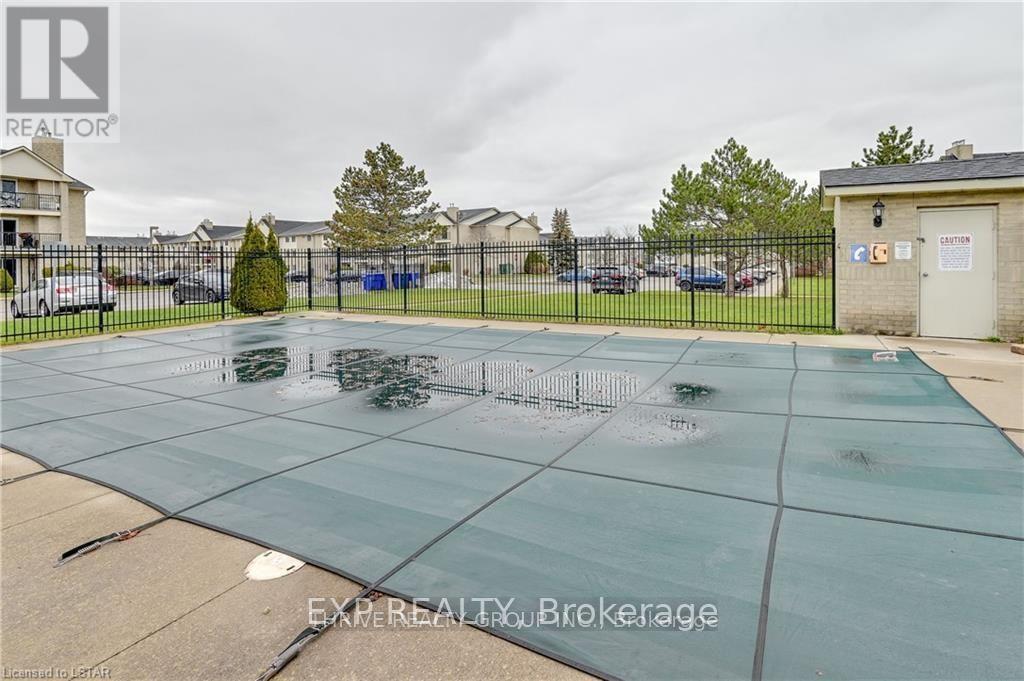 111 - 725 Deveron Crescent N, London South, Ontario  N5Z 4X3 - Photo 28 - X12640468