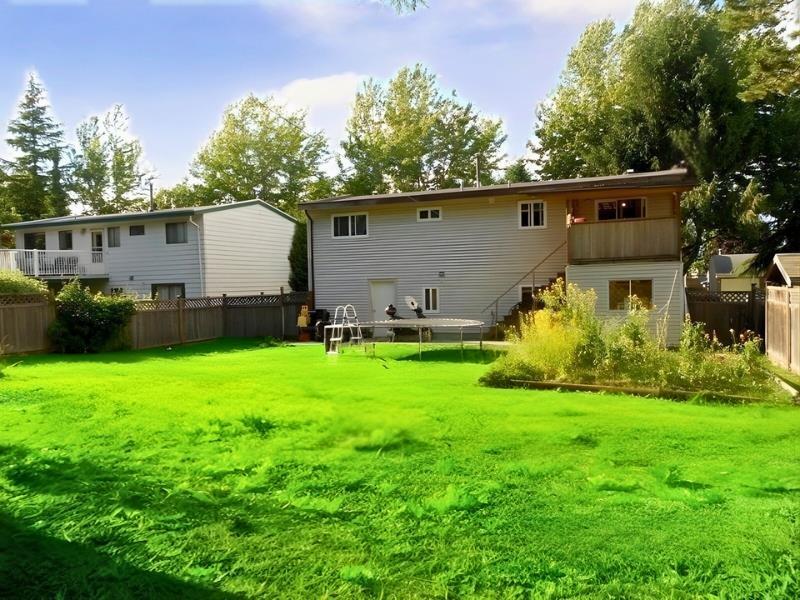 17348 62a Avenue, Surrey, British Columbia  V3S 5J1 - Photo 3 - R3091323