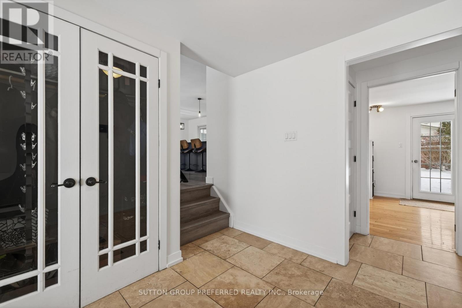 44 Cumberland Crescent, London North, Ontario  N5X 1B6 - Photo 4 - X12804328