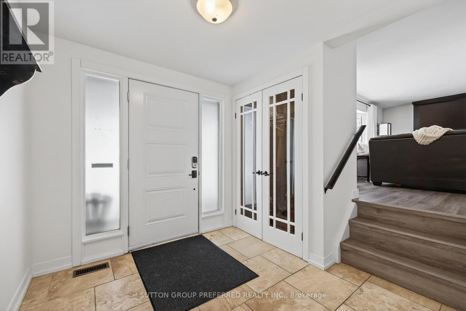 44 Cumberland Crescent, London North, Ontario  N5X 1B6 - Photo 5 - X12804328