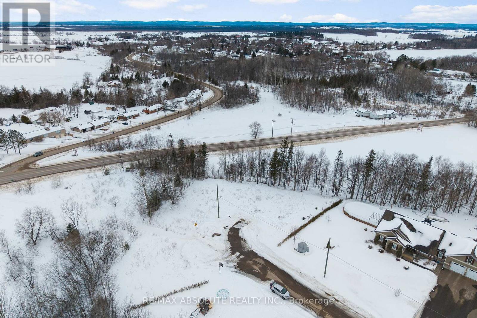 6 Lowe Court, Whitewater Region, Ontario  K0J 1C0 - Photo 3 - X12804346