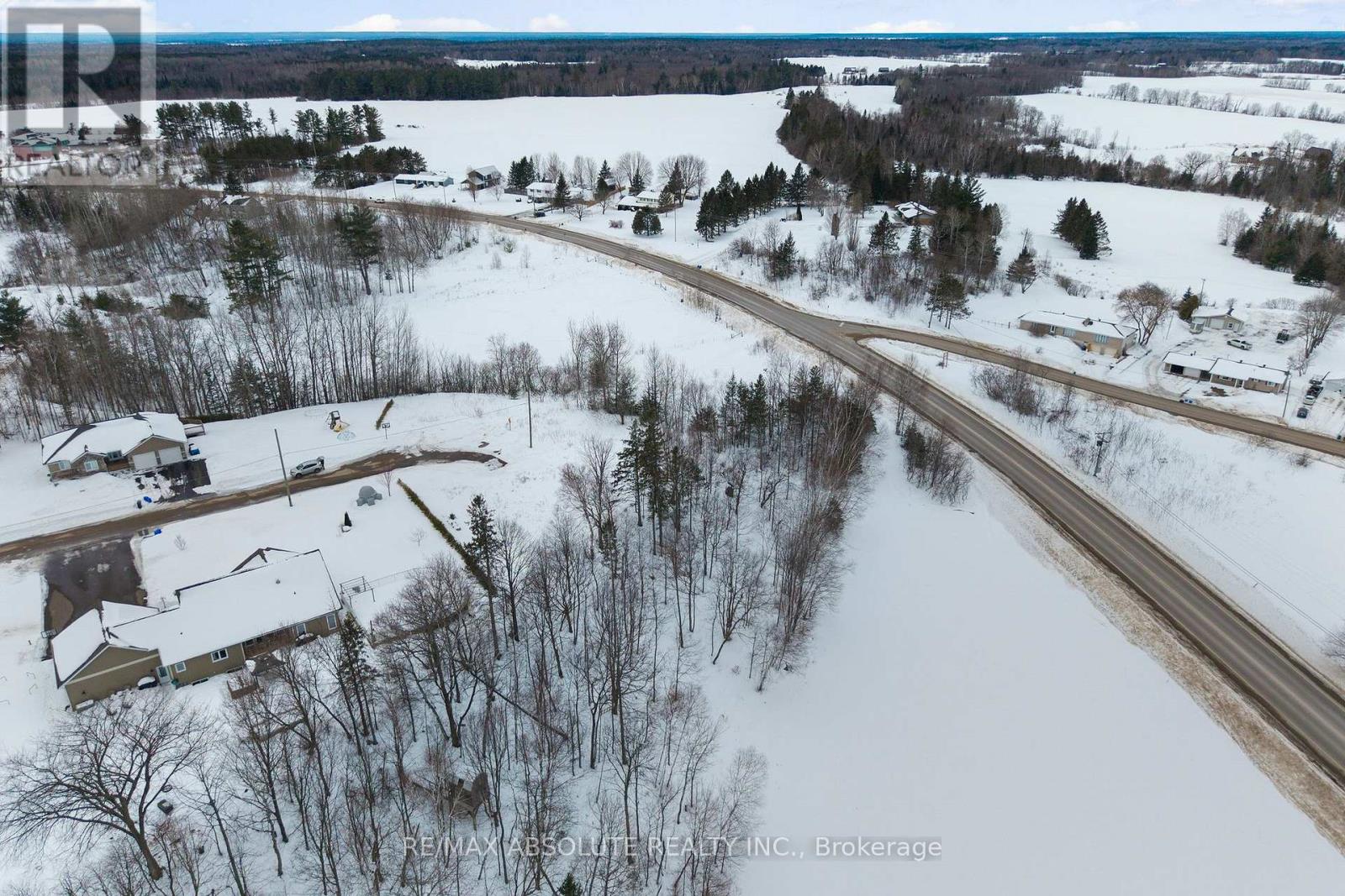 6 Lowe Court, Whitewater Region, Ontario  K0J 1C0 - Photo 5 - X12804346