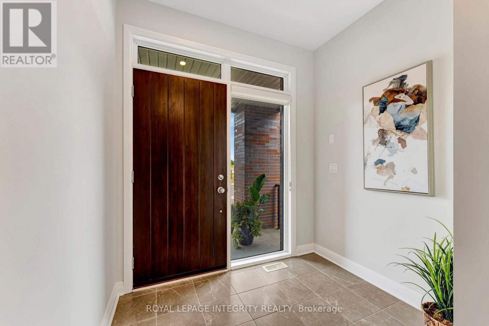 885 Moses Tennisco Street, Ottawa, Ontario  K1K 5A2 - Photo 2 - X12804350