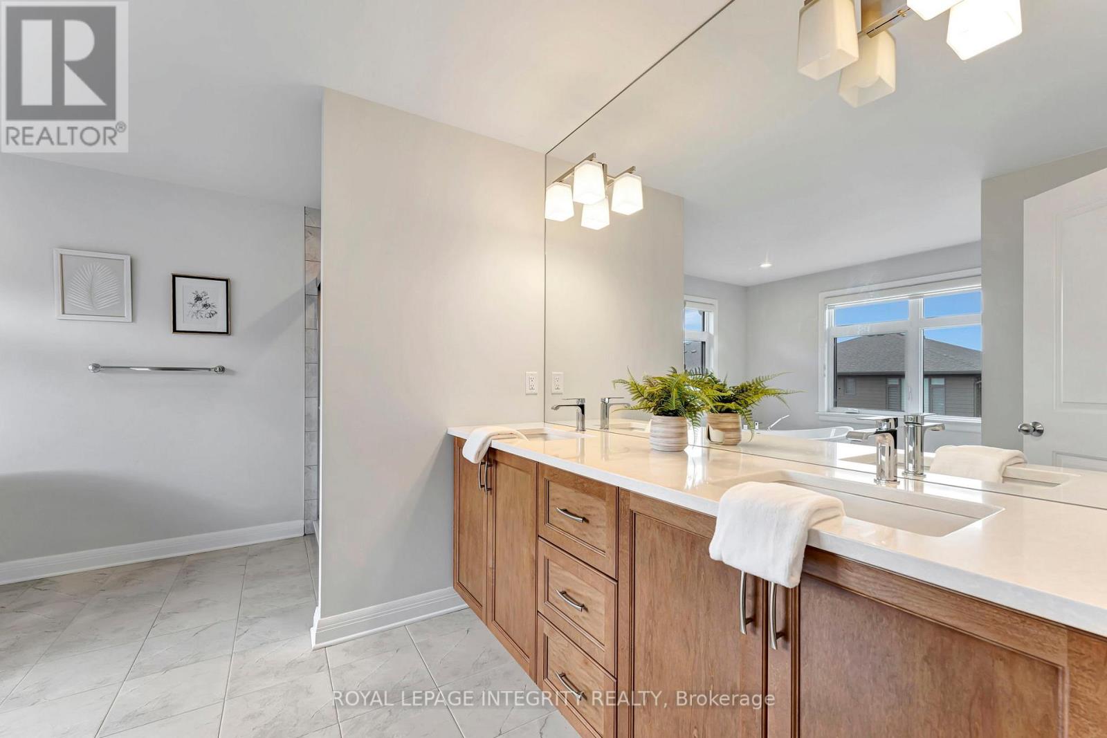 885 Moses Tennisco Street, Ottawa, Ontario  K1K 5A2 - Photo 36 - X12804350