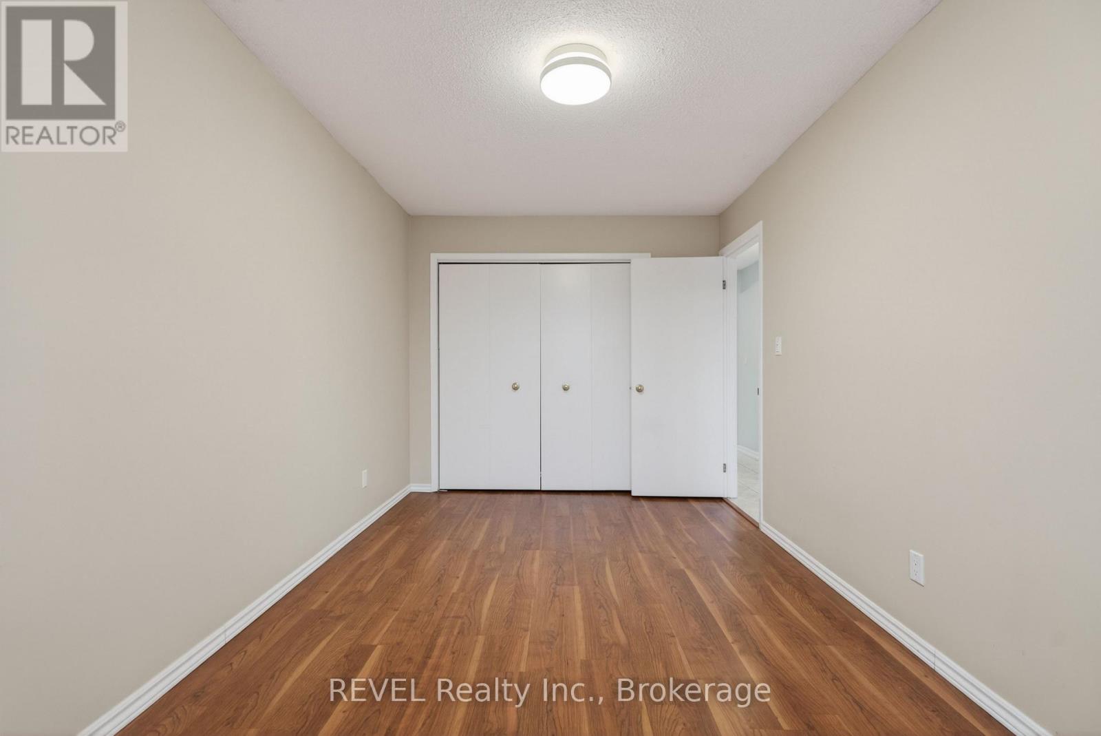 Upper - 6166 Wildrose Crescent, Niagara Falls, Ontario  L2G 7T3 - Photo 21 - X12804334