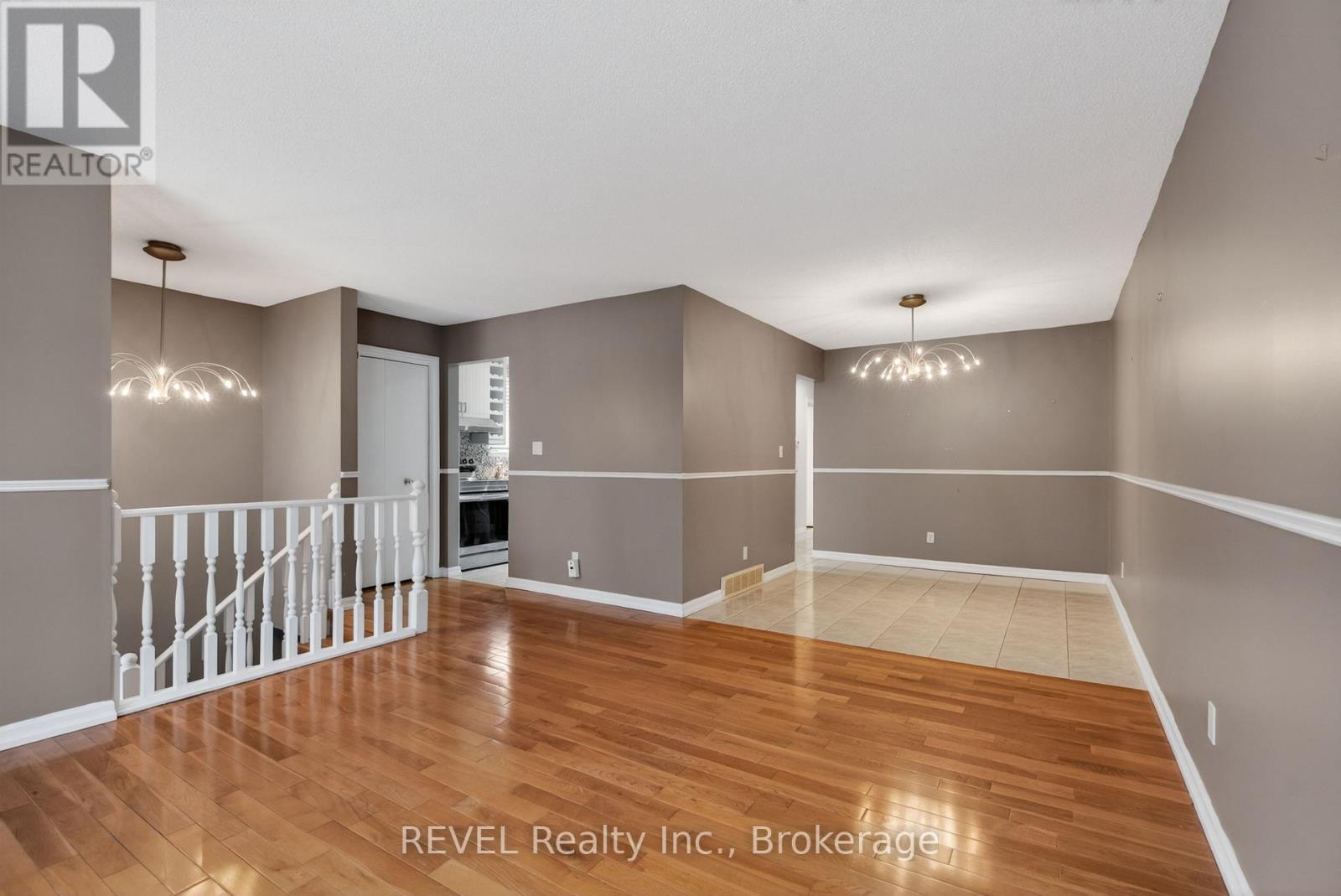 Upper - 6166 Wildrose Crescent, Niagara Falls, Ontario  L2G 7T3 - Photo 6 - X12804334