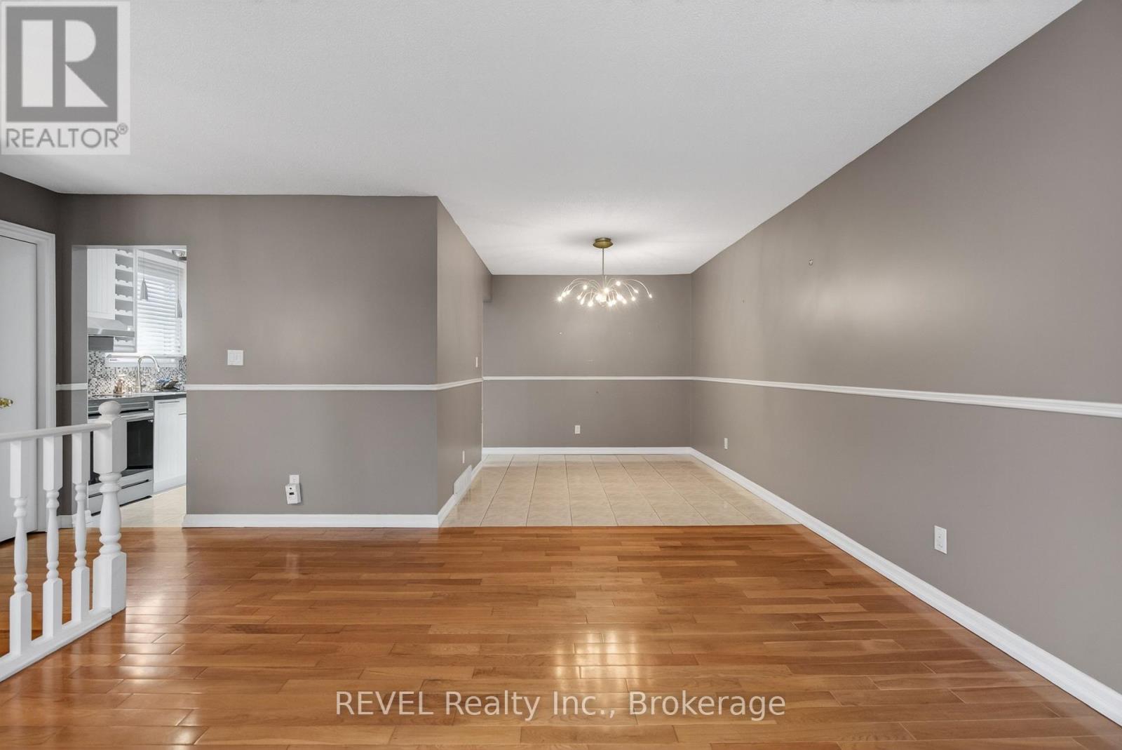 Upper - 6166 Wildrose Crescent, Niagara Falls, Ontario  L2G 7T3 - Photo 7 - X12804334