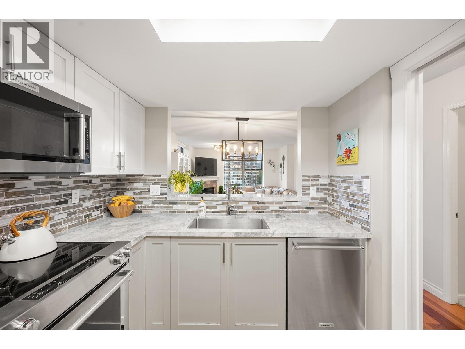 1004 200 Newport Drive, Port Moody, British Columbia  V3H 5B7 - Photo 4 - R3091844