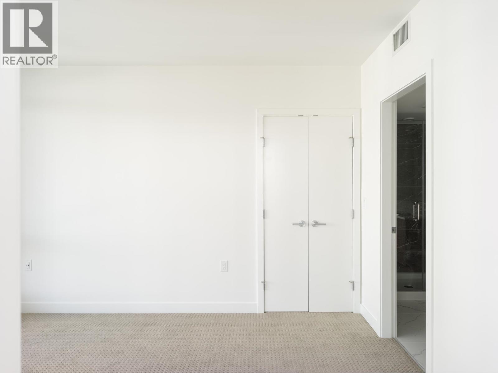 2105 7769 Park Crescent, Burnaby, British Columbia  V3N 0J7 - Photo 3 - R3091861