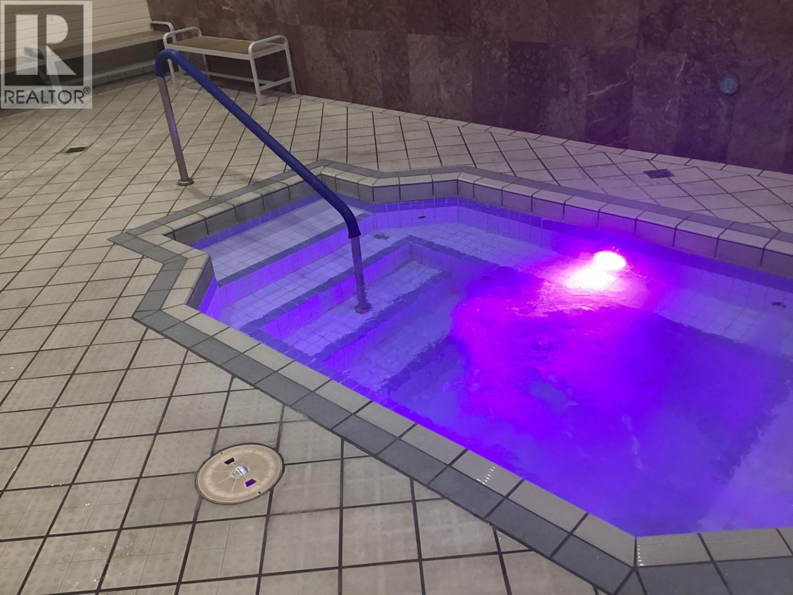 307 2024 Fullerton Avenue, North Vancouver, British Columbia  V7P 3G4 - Photo 12 - R3091862