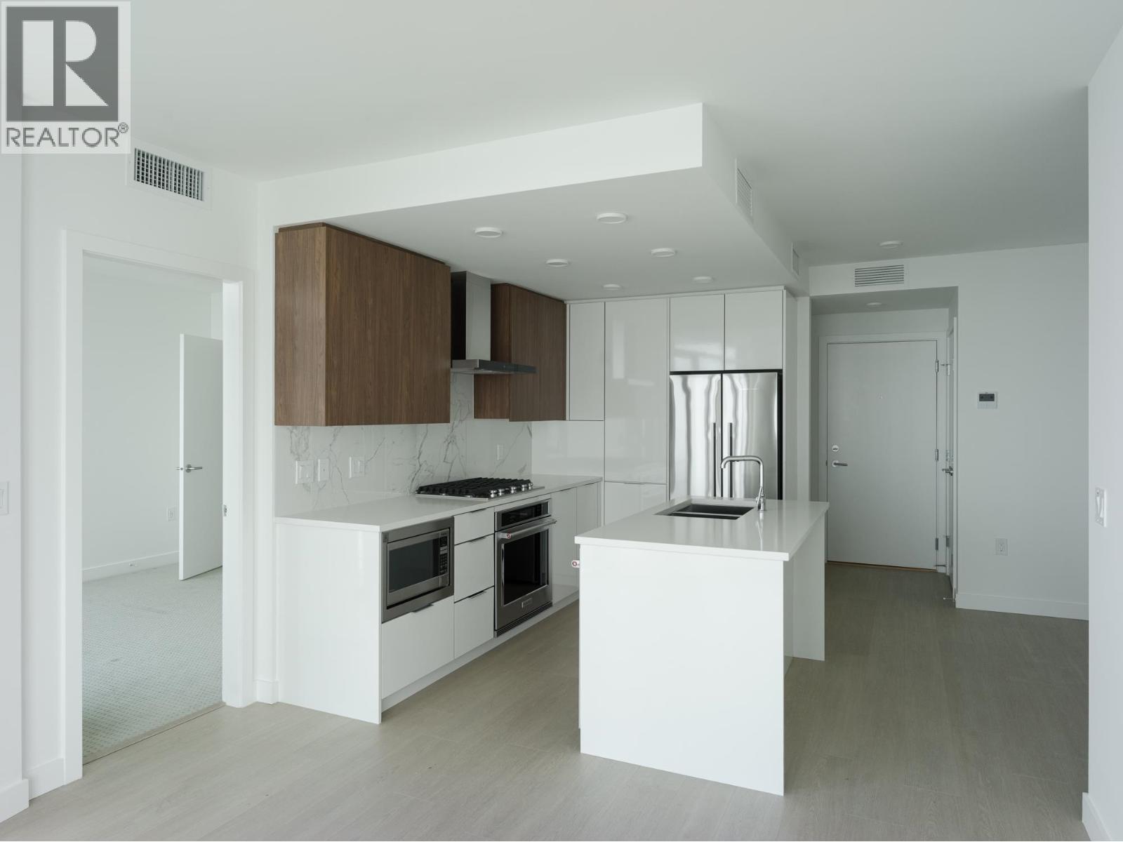 2402 7683 Park Crescent, Burnaby, British Columbia  V3N 0J4 - Photo 4 - R3091886