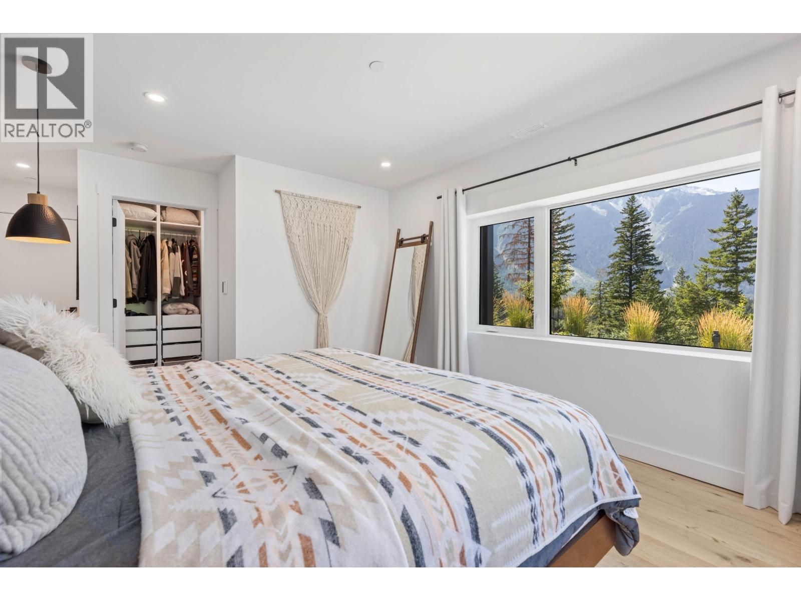 7676 Cerulean Drive, Pemberton, British Columbia  V0N 2L3 - Photo 21 - R3091854