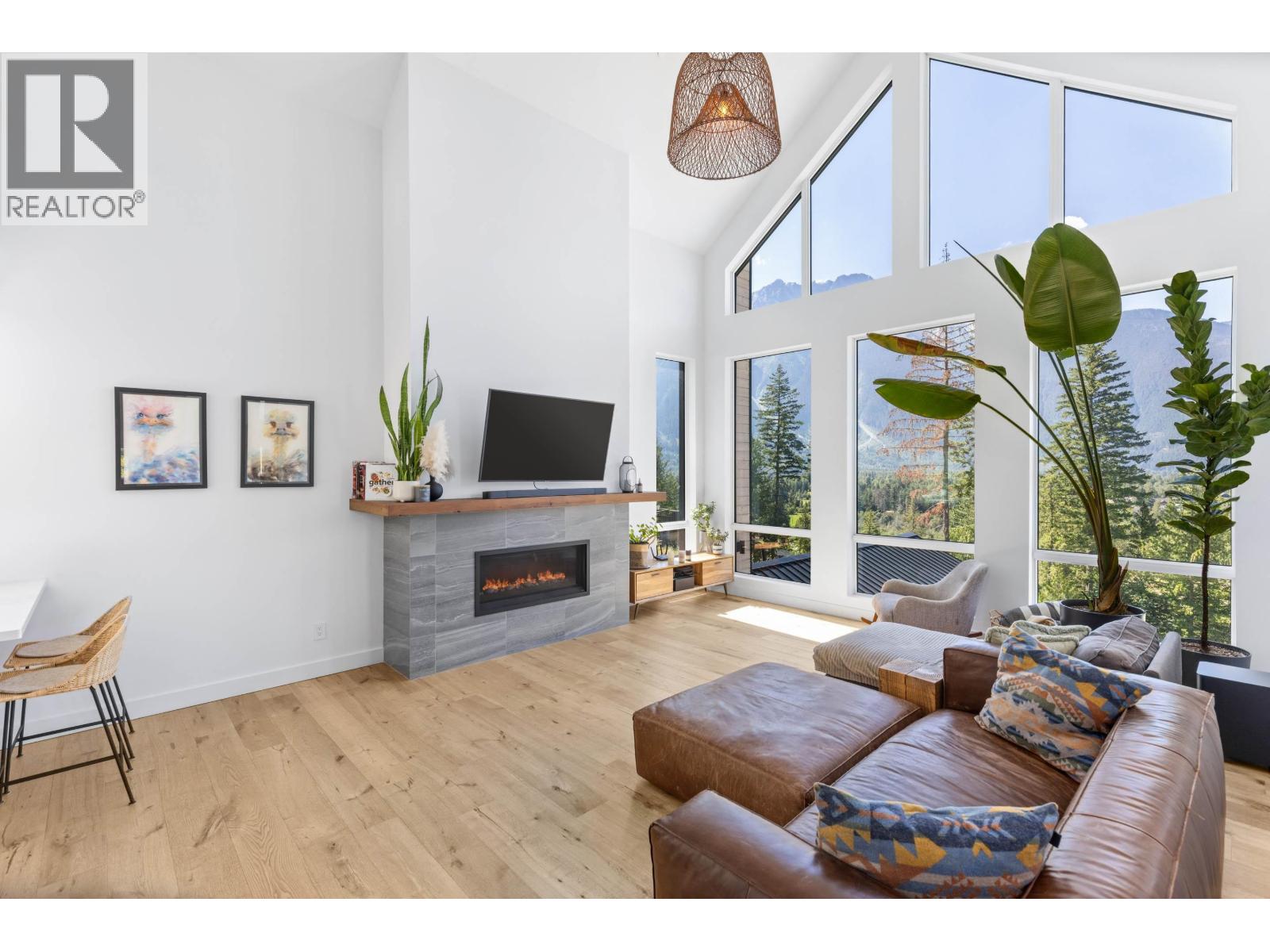 7676 Cerulean Drive, Pemberton, British Columbia  V0N 2L3 - Photo 8 - R3091854