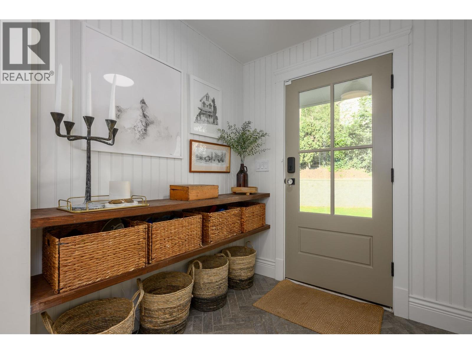 580 Ioco Road, Port Moody, British Columbia  V3H 2W2 - Photo 9 - R3091863