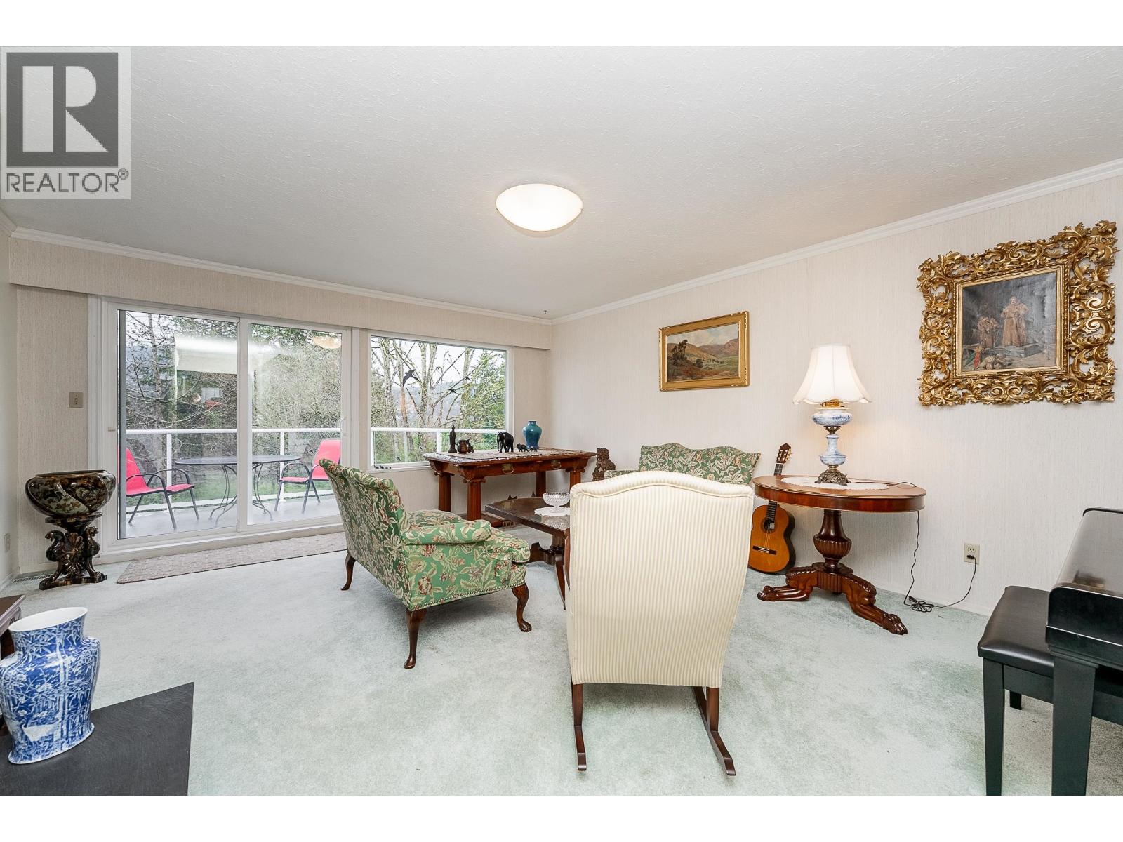 1063 Corona Crescent, Coquitlam, British Columbia  V3J 7J1 - Photo 8 - R3091015