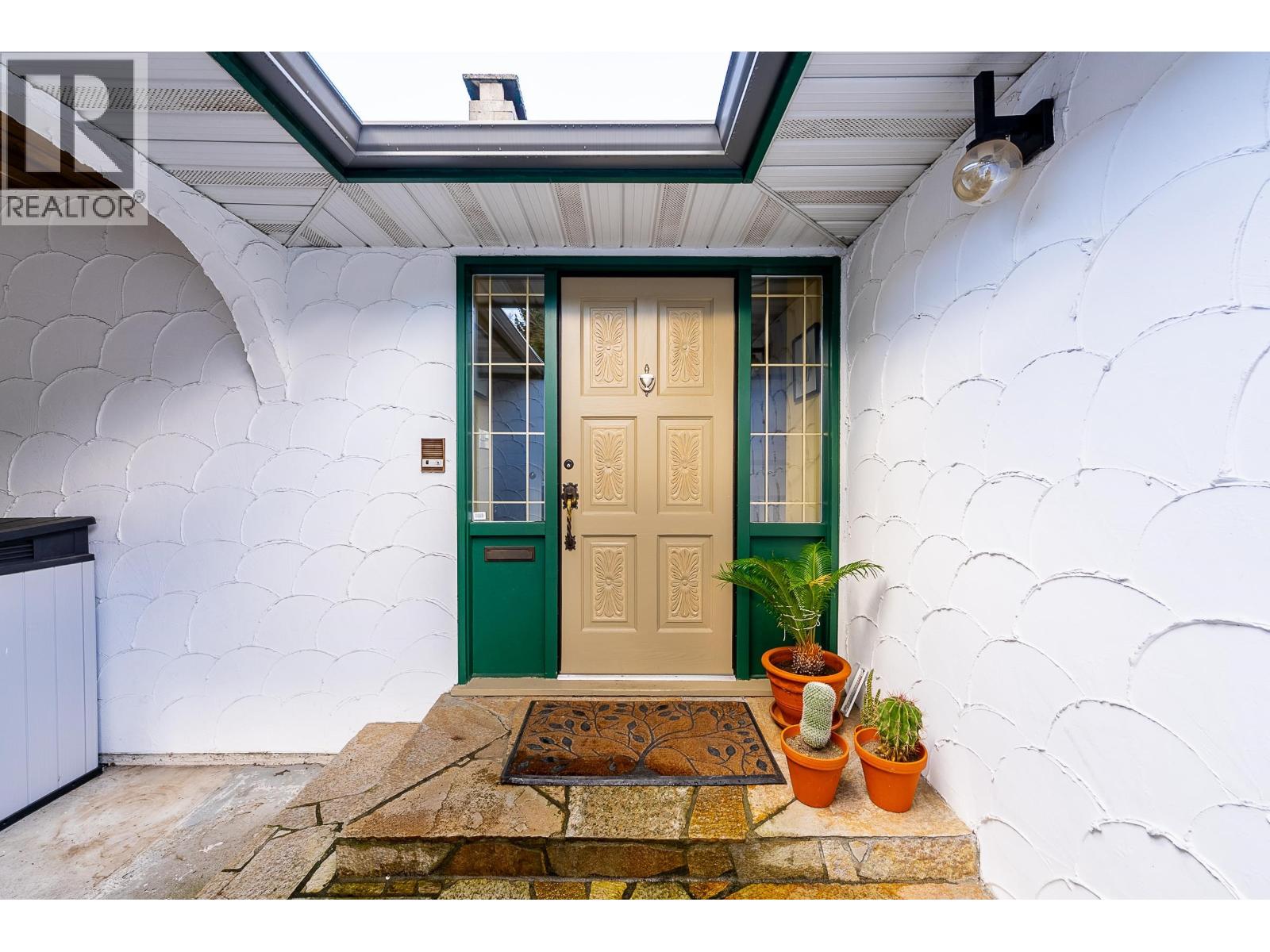 1063 Corona Crescent, Coquitlam, British Columbia  V3J 7J1 - Photo 34 - R3091015