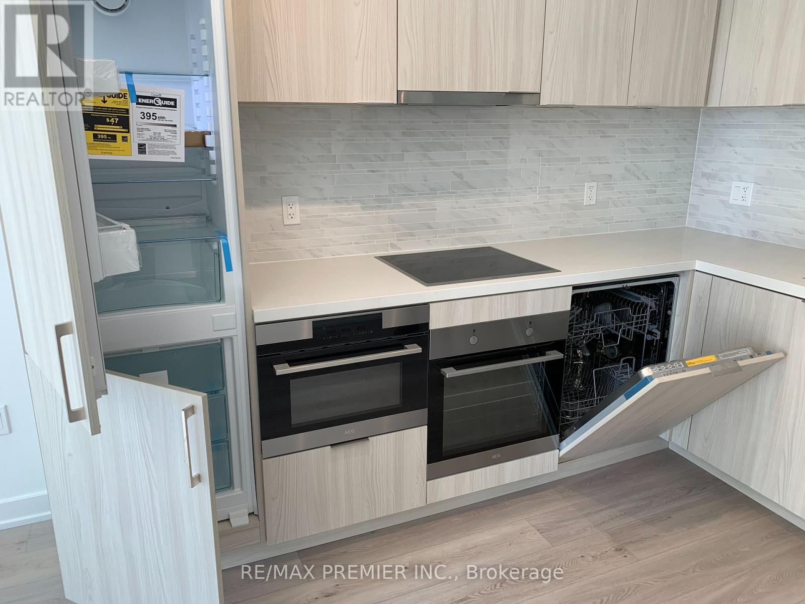 814 - 15 Queens Quay E, Toronto, Ontario  M5E 0A4 - Photo 14 - C12804316