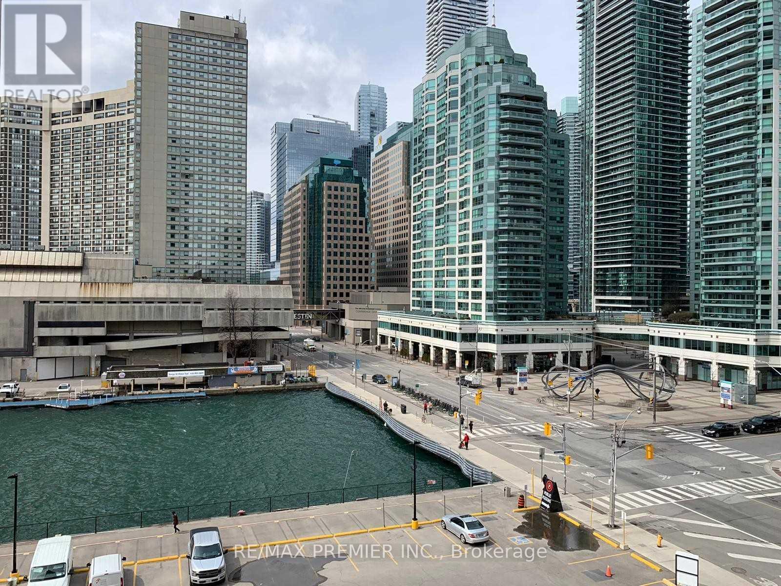 814 - 15 Queens Quay E, Toronto, Ontario  M5E 0A4 - Photo 5 - C12804316