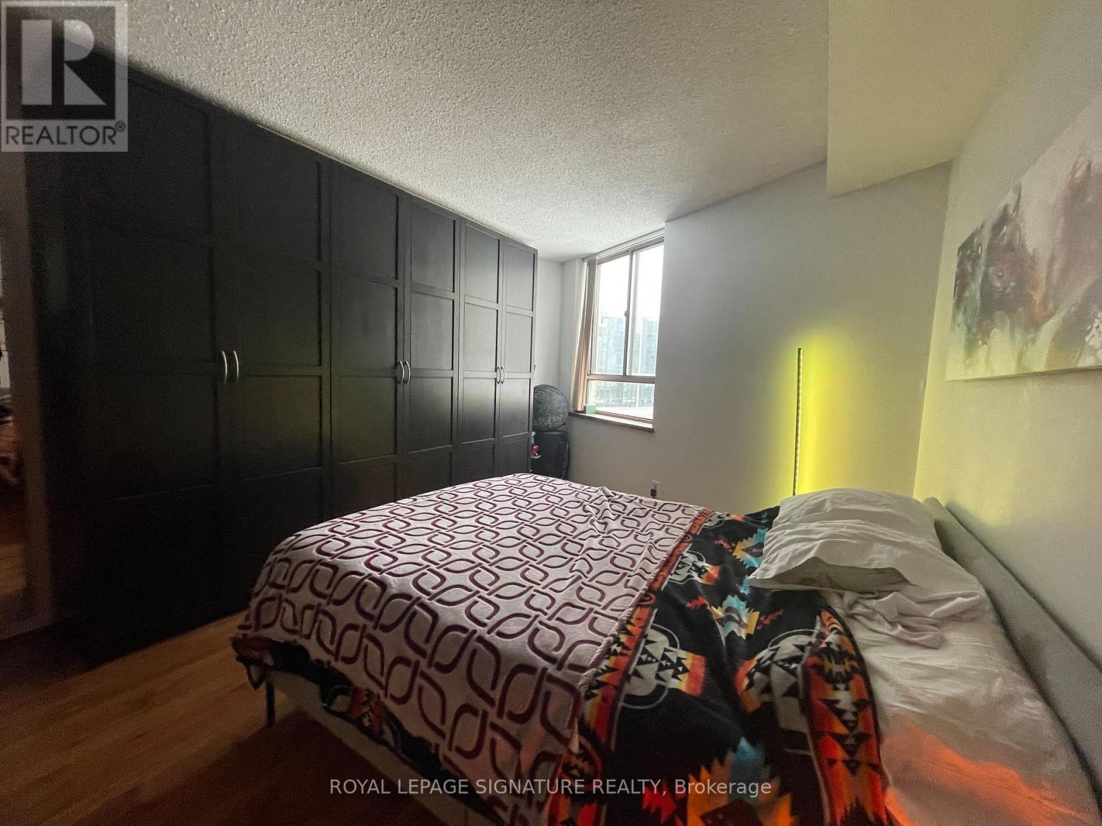 604 - 260 Queens Quay W, Toronto, Ontario  M5J 2N3 - Photo 19 - C12804348