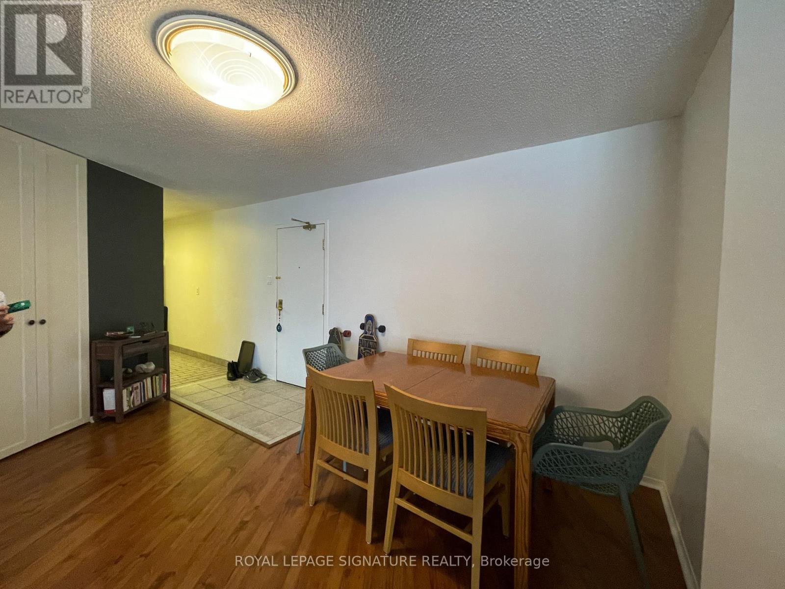 604 - 260 Queens Quay W, Toronto, Ontario  M5J 2N3 - Photo 5 - C12804348