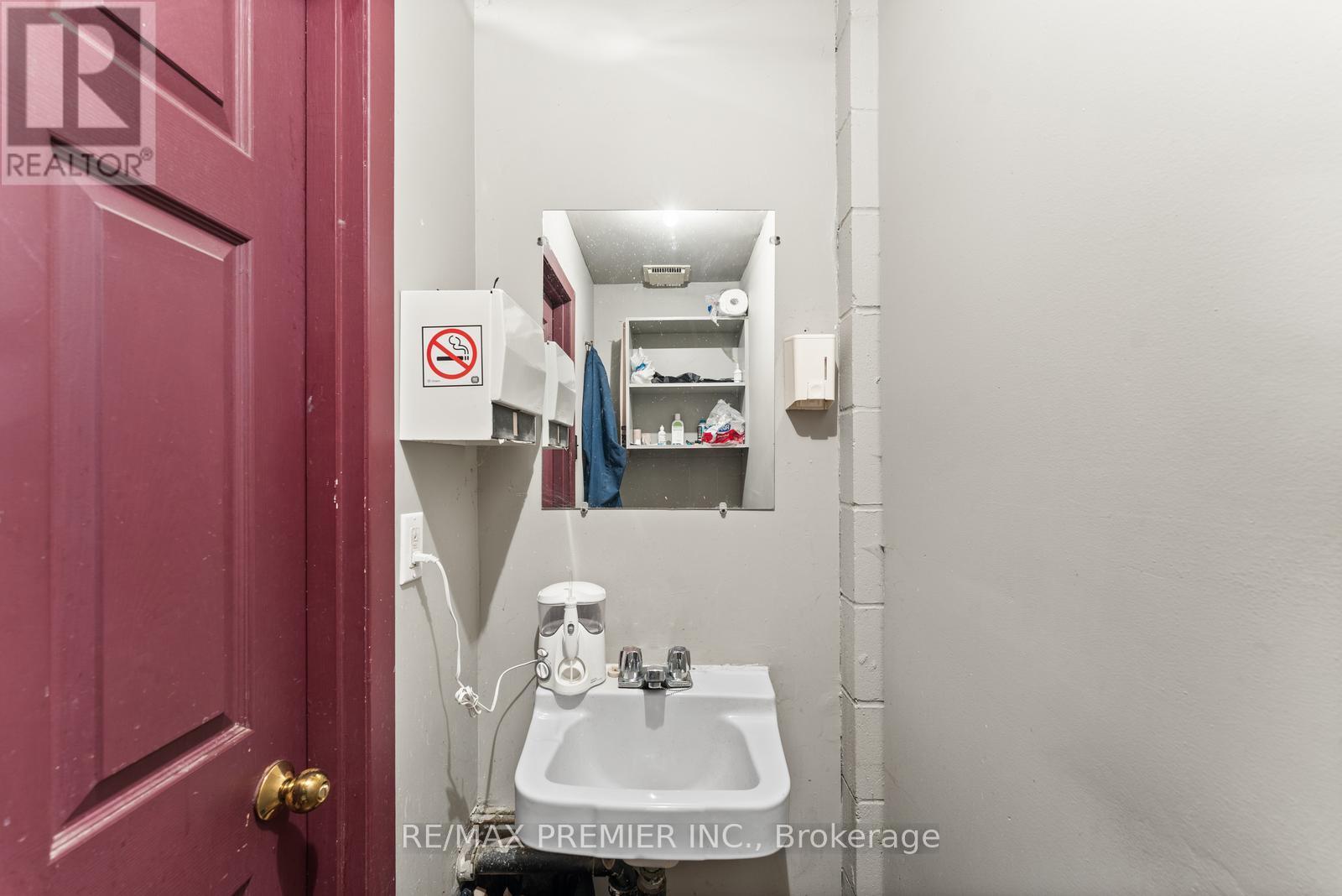 410 Speers Road, Oakville, Ontario  L6K 2G2 - Photo 25 - W12804166