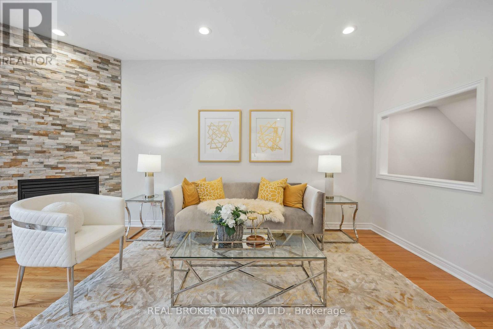 66 - 255 Shaftsbury Avenue, Richmond Hill, Ontario  L4C 0L9 - Photo 2 - N12804330