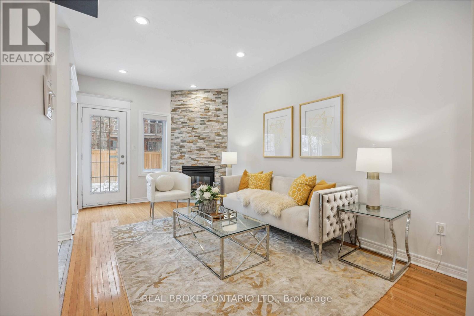 66 - 255 Shaftsbury Avenue, Richmond Hill, Ontario  L4C 0L9 - Photo 3 - N12804330