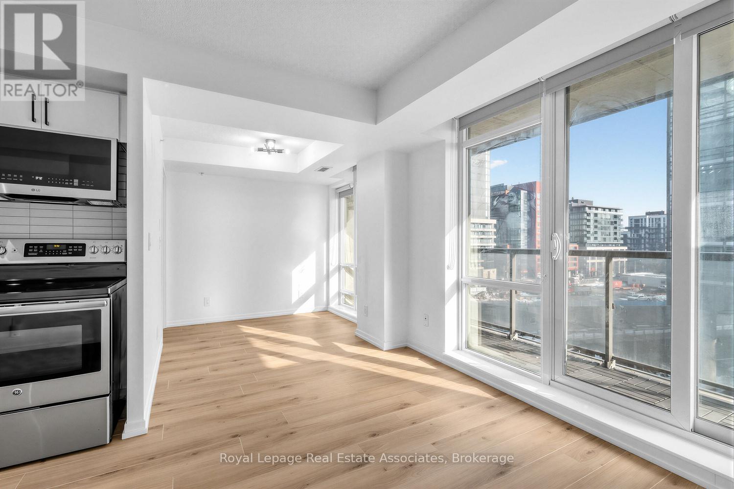 504 - 20 Joe Shuster Way, Toronto, Ontario  M6K 0A3 - Photo 3 - W12804304