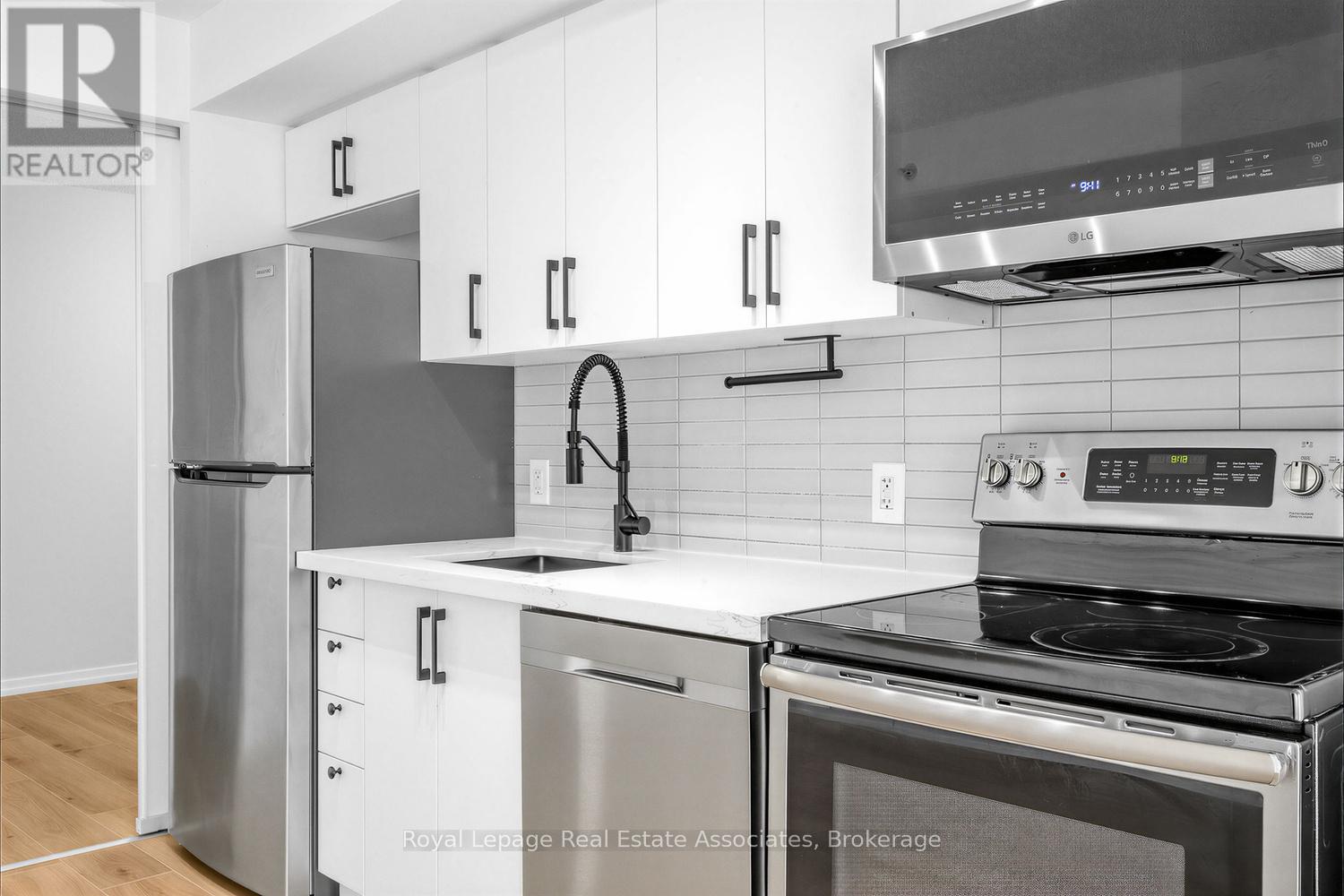 504 - 20 Joe Shuster Way, Toronto, Ontario  M6K 0A3 - Photo 7 - W12804304