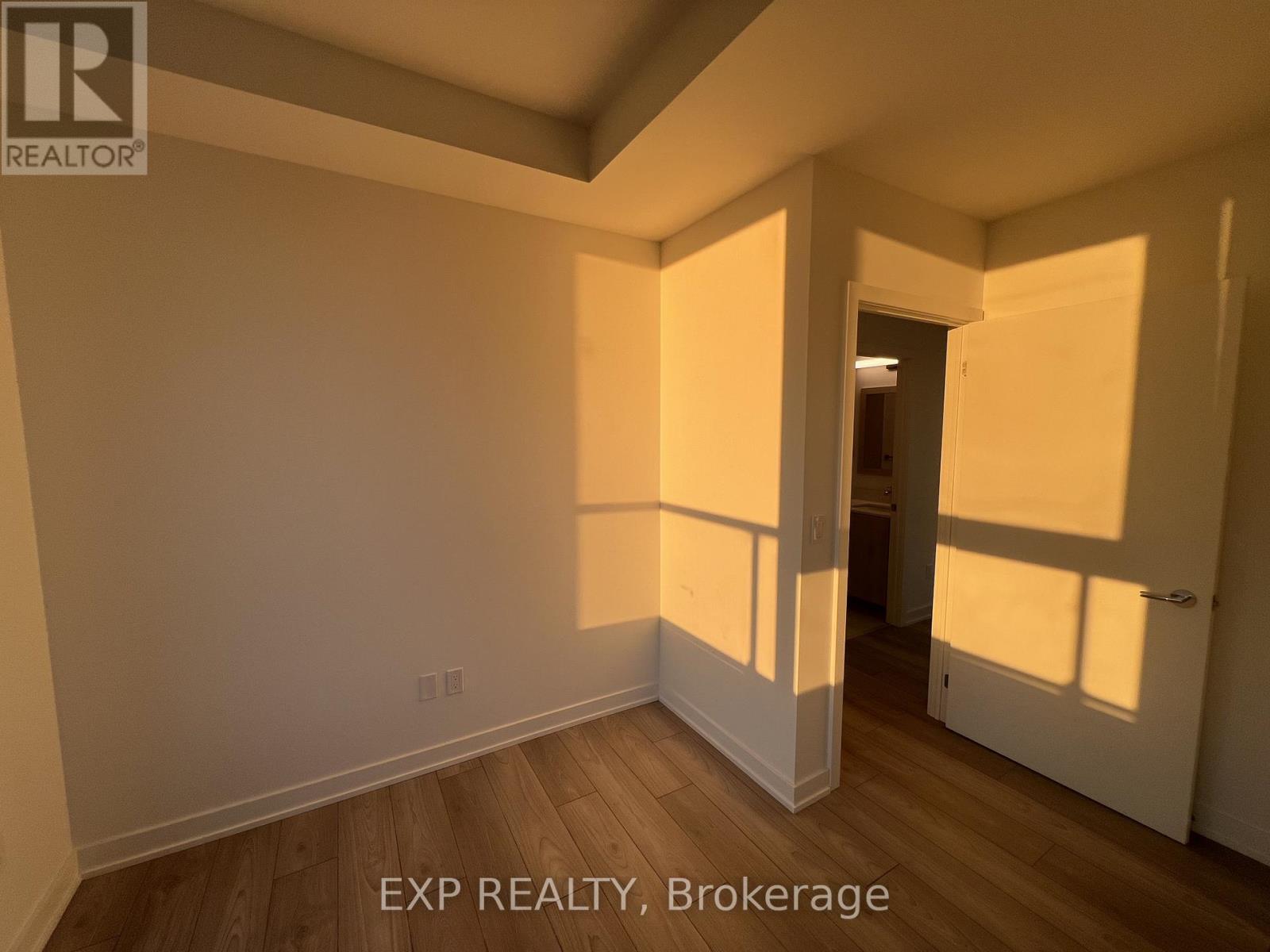 625 - 1007 The Queensway, Toronto, Ontario  M8Z 0H4 - Photo 4 - W12804324