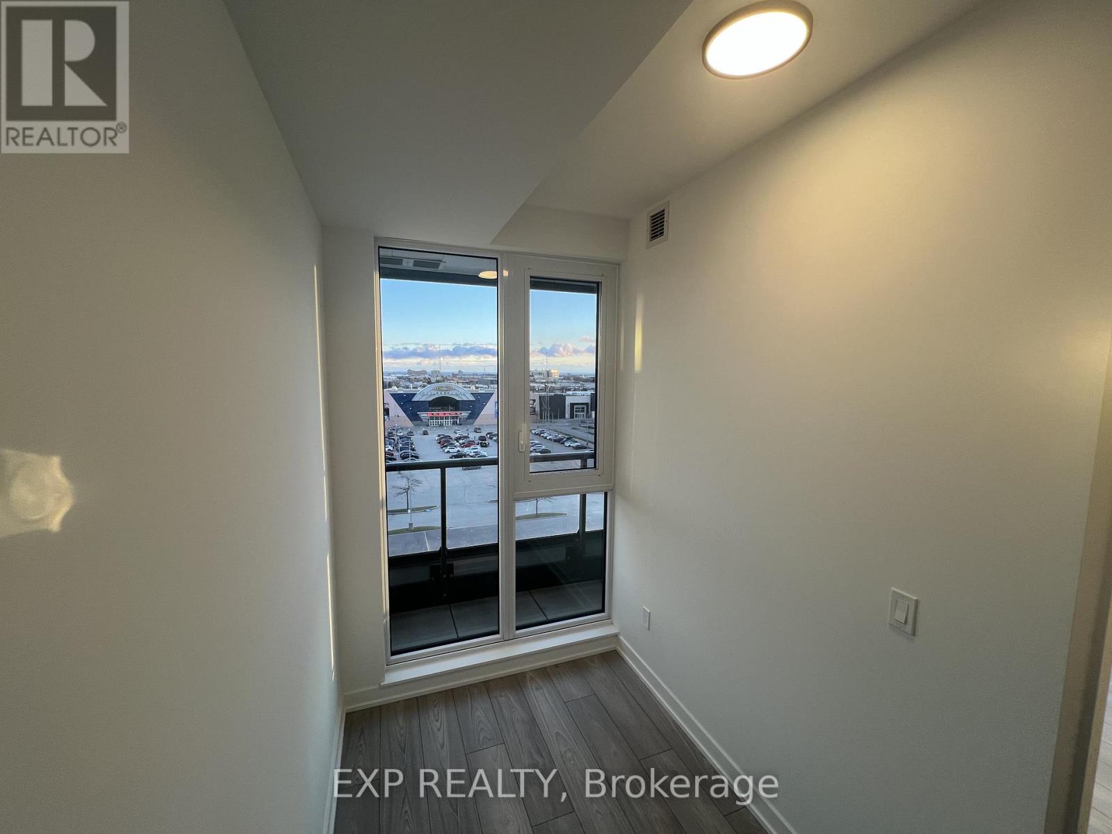 625 - 1007 The Queensway, Toronto, Ontario  M8Z 0H4 - Photo 8 - W12804324